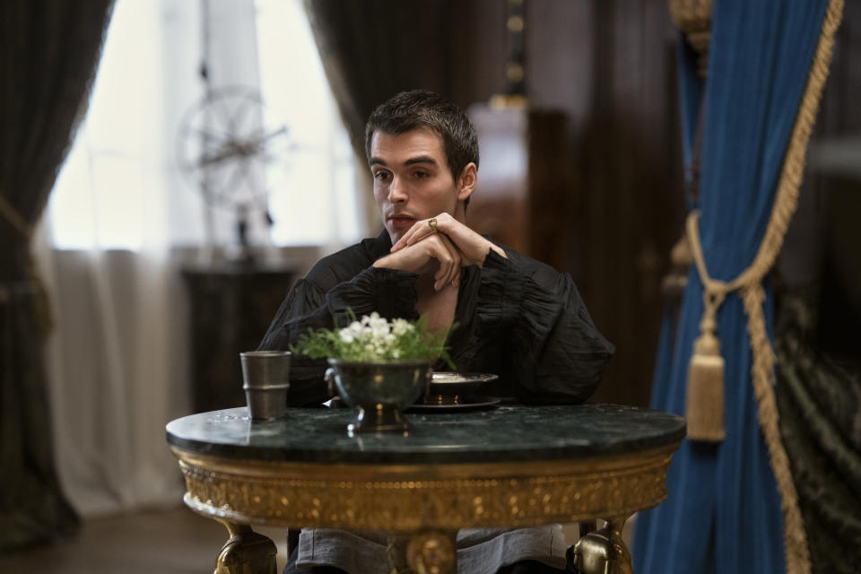 Queen Charlotte: A Bridgerton Story. Corey Mylchreest as Young King George in episode 104 of Queen Charlotte: A Bridgerton Story. Cr. Nick Wall/Netflix © 2023<span class="copyright">NICK WALL/NETFLIX—© 2023 Netflix, Inc.</span>