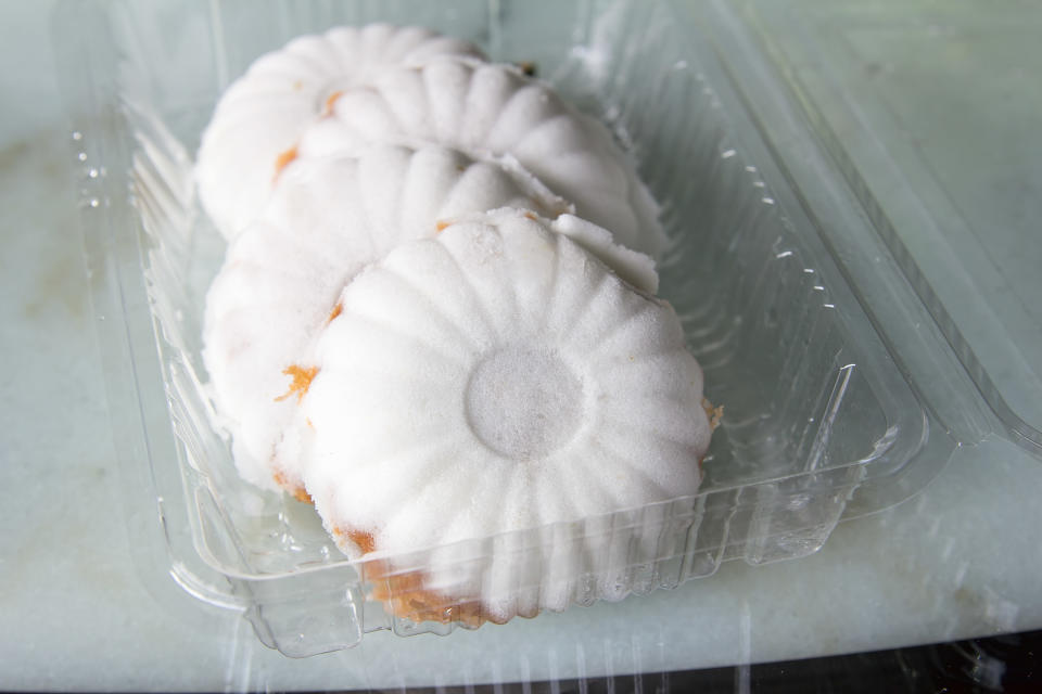 Popular in Singapore, putu piring is a sweet dumpling dessert made of rice flour dough filled with palm sugar (and sometimes ground peanuts or shredded coconut). While there are two classic shapes of putu piring — one that's thicker and rounder and another that's flatter and more disc-like — the dessert is usually given a flower shape using stainless steel molds.