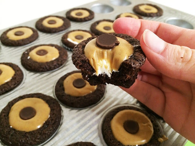 Fluffernutter Brownie Cups