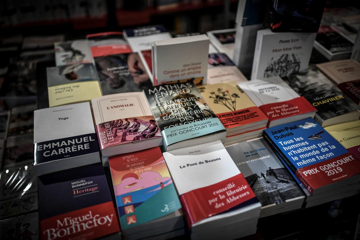 Des livres dans une librairie de Montmartre, à Paris, le 2 novembre 2020 (photo d’illustration).