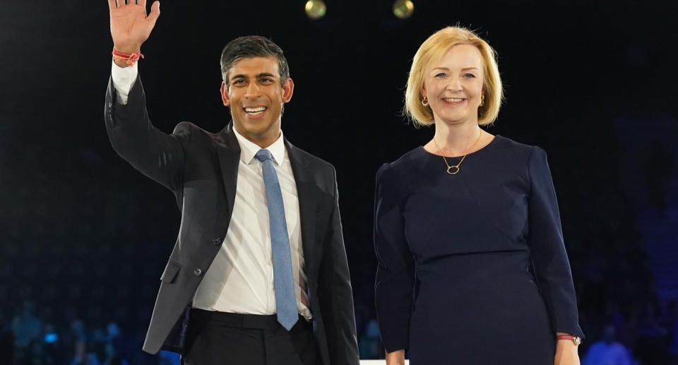 Rishi Sunak (left) and former British Prime Minister after Liz Truss (right). 