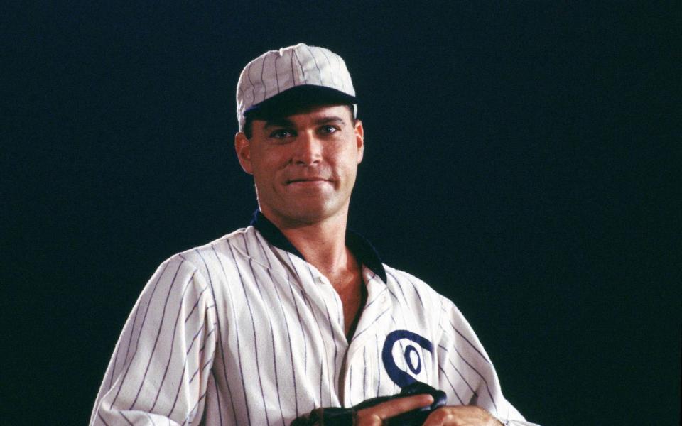 Ray Liotta in Field of Dreams - Alamy