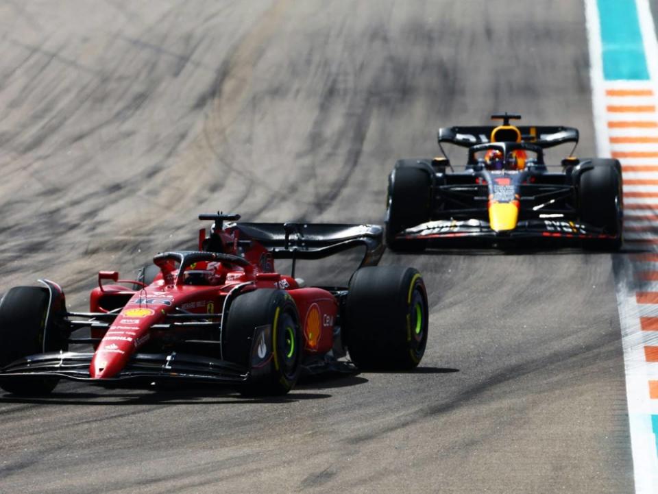 Leclerc vorn - Mercedes stark