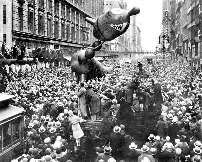 A not-too-ferocious dragon caught fancy of crowd at 1931 Macy’s Thanksgiving Day Parade, Nov. 21,1931. (Photo: New York Daily News Archive/Getty Images)