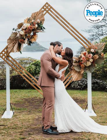 <p>Heather Anderson of Heather Anderson Photography</p> Tenille Dashwood and Mike Rallis.