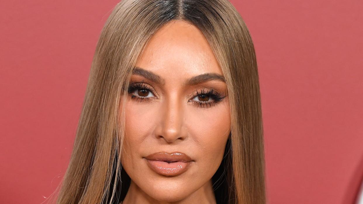 kim kardashian pores