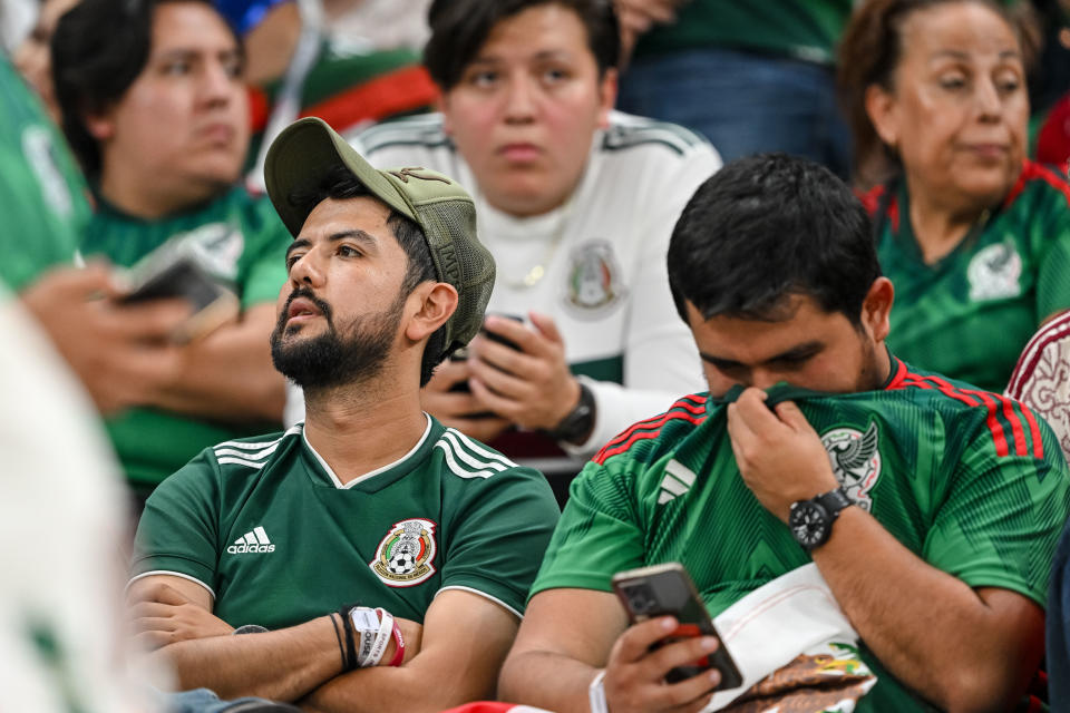 <p>Aficionados en el estadio Lusail de Qatar. (Foto: Harry Langer/DeFodi Images via Getty Images)</p> 