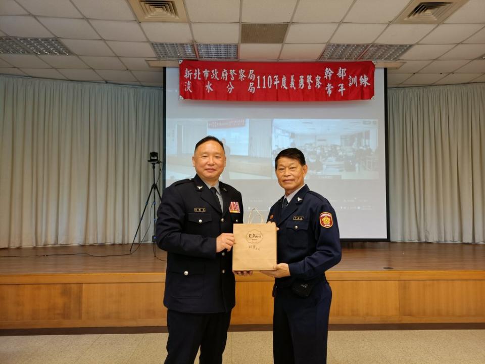 淡水警分局29日舉辦110年度義警中隊幹部常年訓練。（淡水警分局提供）