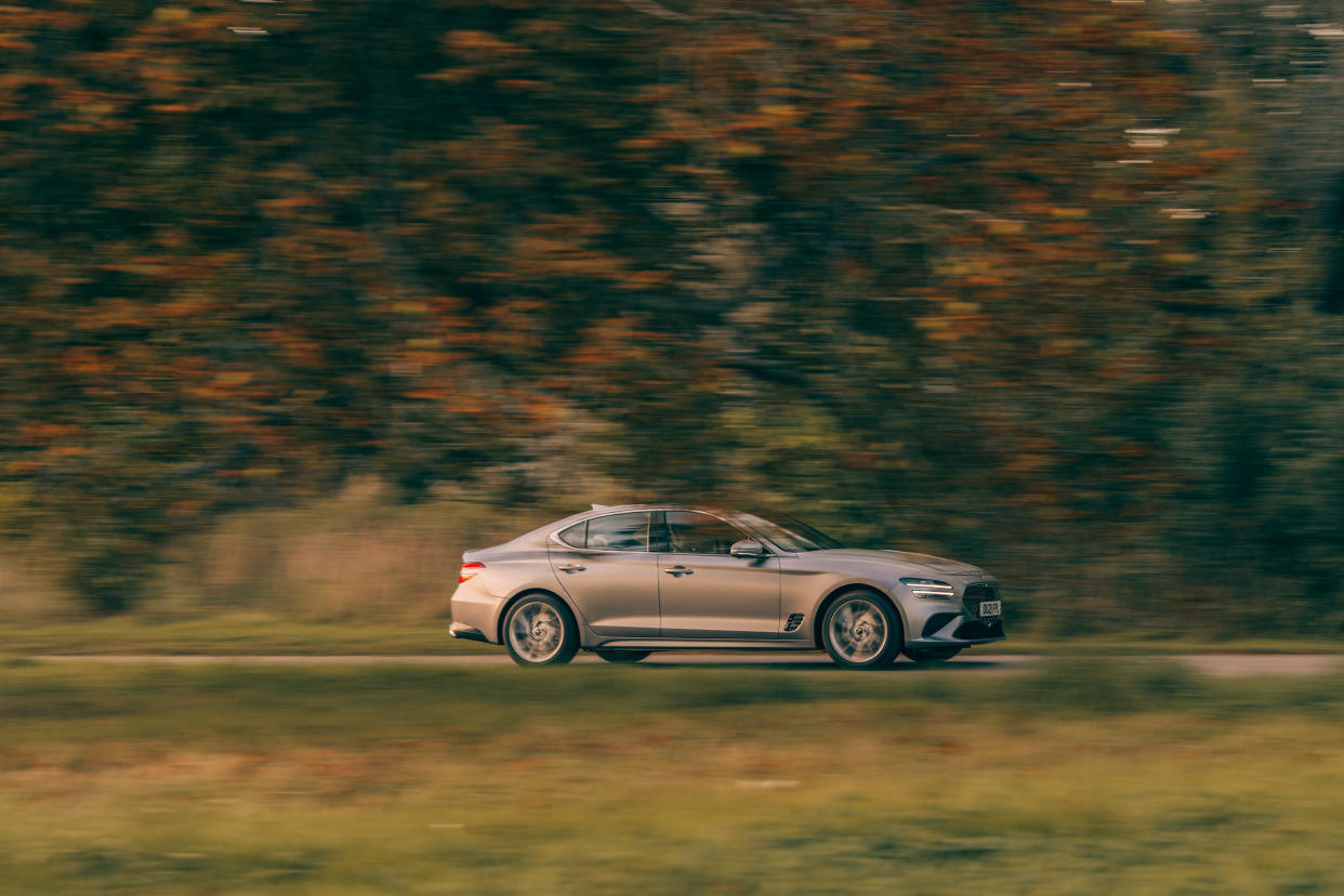 Genesis G70