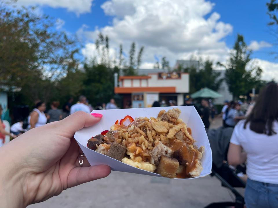 cowboy mac and cheese at disney epcot