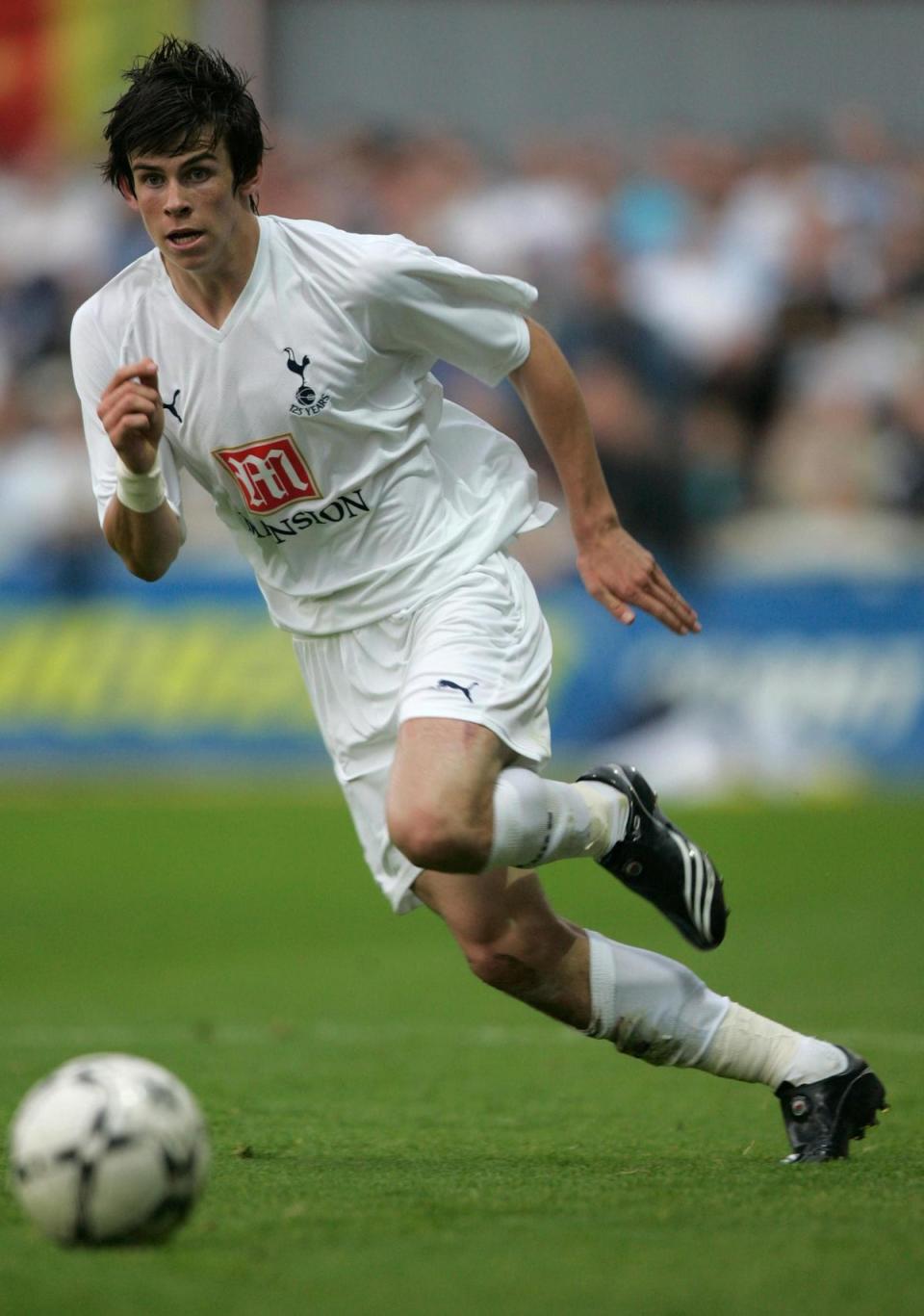 Gareth Bale of Tottenham Hotspur during the pre-season friendly match between St. Patrick's Athletic & Tottenham Hotspur at Richmond Park on July 12, 2007 in Dublin, Ireland (Getty Images)