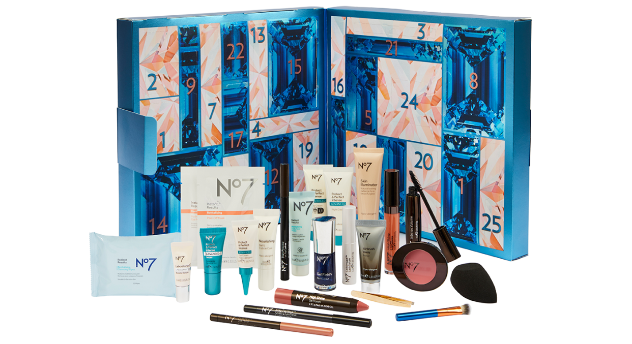 The contents of No7's beauty advent calendar 2019 have been revealed. [Photo: Boots]
