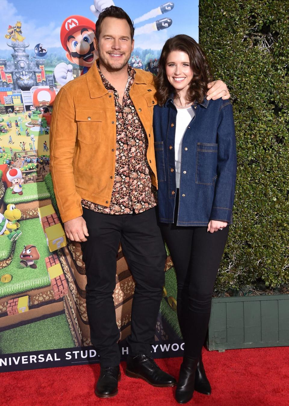 Chris Pratt (L) and US writer Katherine Schwarzenegger arrive for Universal Studios' Super Nintendo World celebration event