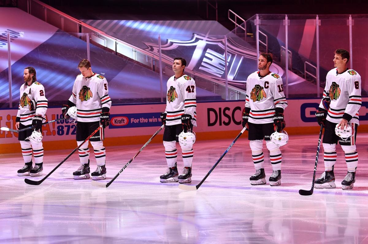 Blackhawks Ban Native American Headdresses At Home Games 