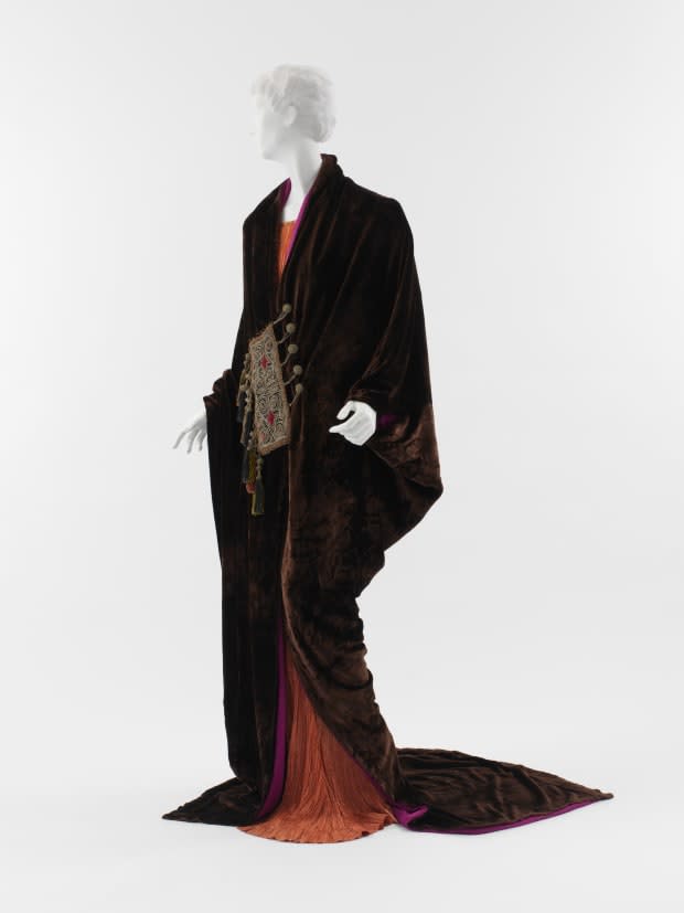 "Paris" coat by Paul Poiret, from 1919. <p>Photo: Courtesy of The Metropolitan Museum of Art</p>