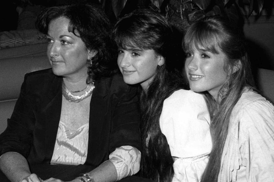 <p>Ron Galella/Ron Galella Collection/Getty</p> Kathleen Richards, Kyle Richards and Kim Richards sighted on April 23, 1983 at the Palace Theater in Hollywood, California.