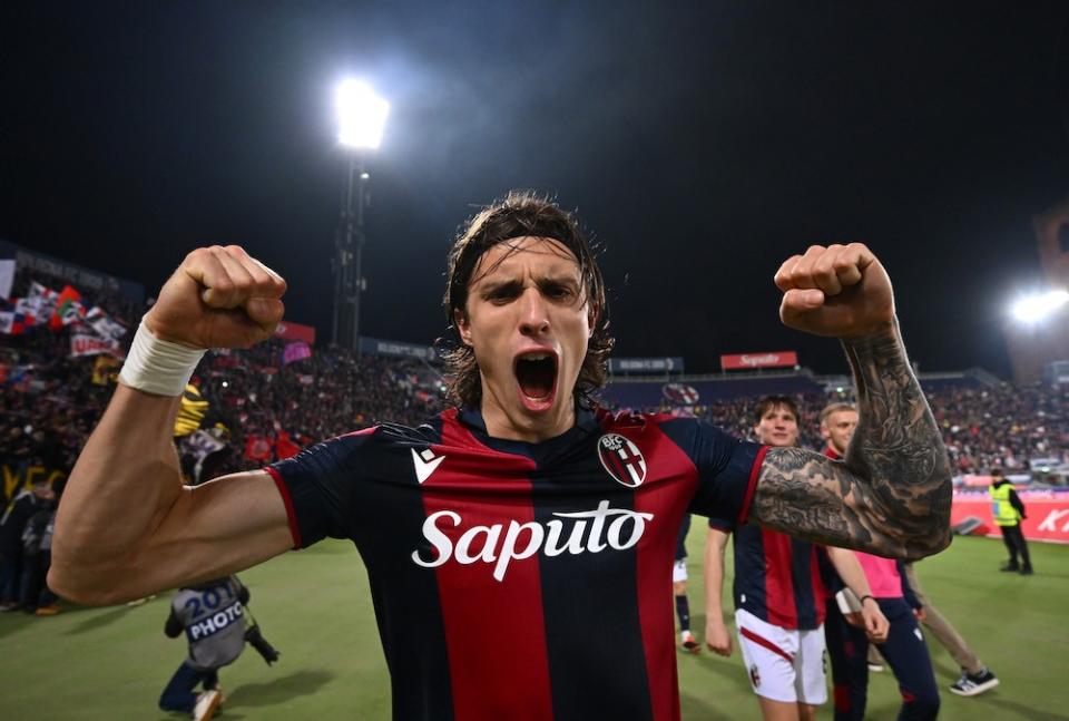 BOLOGNA, ITALY: Riccardo Calafiori of Bologna FC celebrates after the Serie A TIM match between Bologna FC and US Sassuolo at Stadio Renato Dall'Ara on February 03, 2024. (Photo by Alessandro Sabattini/Getty Images)