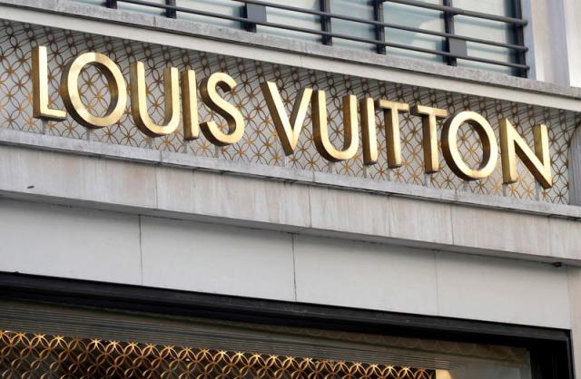 LVMH sees sales of its fashion division return to pre-pandemic levels