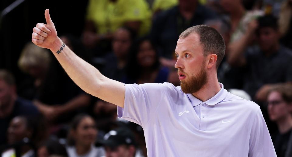 Utah Jazz Summer League head coach Evan Bradds gives a thumbs up to the players as they and Oklahoma City Thunder play in Summer League action at the Delta Center in Salt Lake City on Monday, July 3, 2023. Jazz lost 95-85. | Scott G Winterton, Deseret News