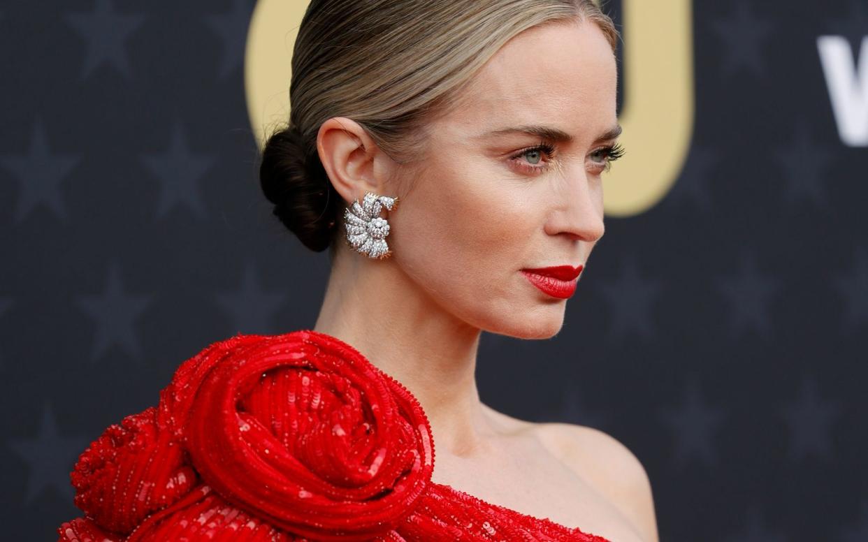 In Christopher Nolans "Oppenheimer" ist Emily Blunt als Kitty Oppenheimer zu sehen. Für ihre Rolle wurde sie zum ersten Mal für einen Oscar nominiert. (Bild: 2024 Getty Images/Frazer Harrison)