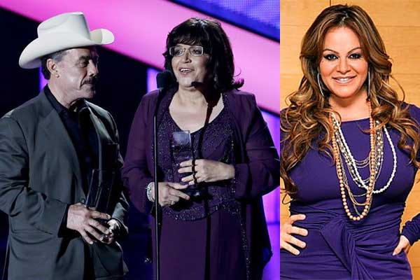 Lo que nunca: ¡Agarran a los papás de Jenni Rivera juntos!