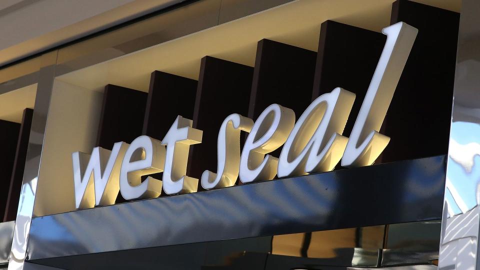 teen apparel retailer wet seal to shutter over 300 stores, lay off nearly 3700
