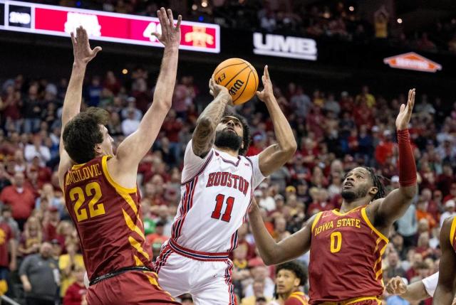 Bradley basketball holds off Loyola Chicago for first-round NIT victory