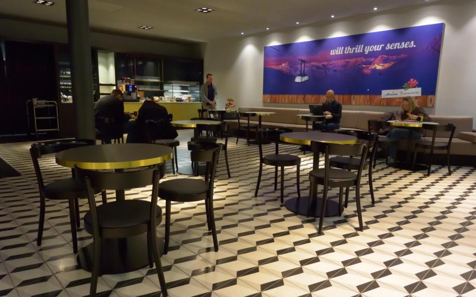 According to a new report by Which?, airport lounges are failing to deliver