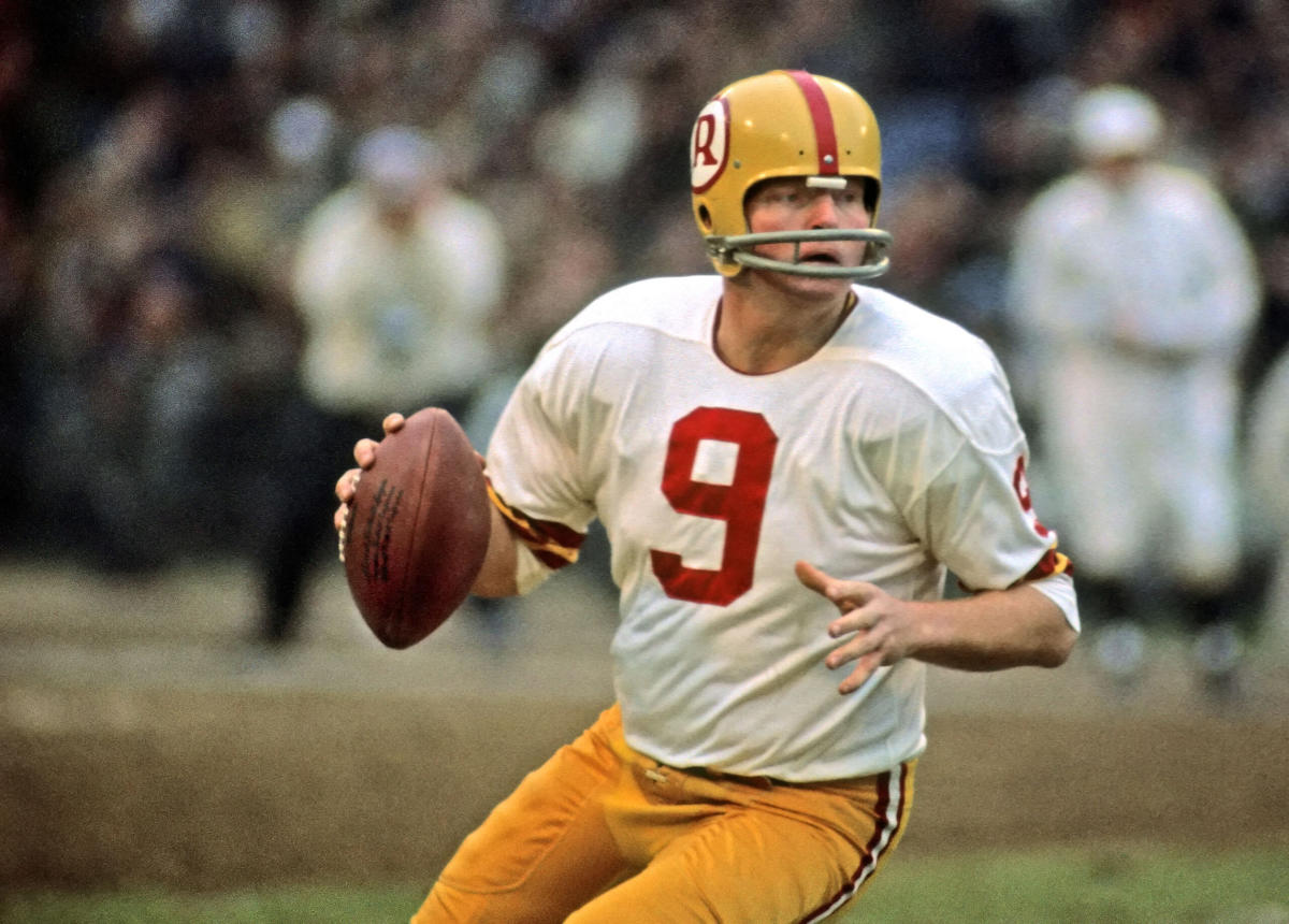 Sonny Jurgensen to have his jersey retired