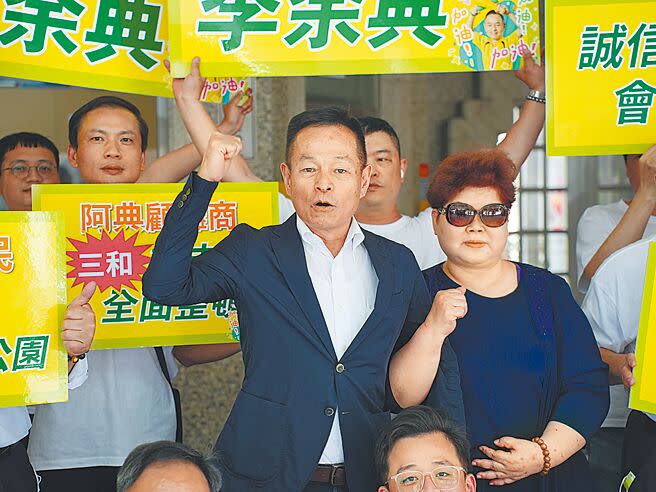 新北市立委第三選舉區（三重）陷入正國會前市議員李坤城、英系現任議員彭佳芸與蘇系現任議員李余典（見圖中）三腳督局面。（黃敬文攝）