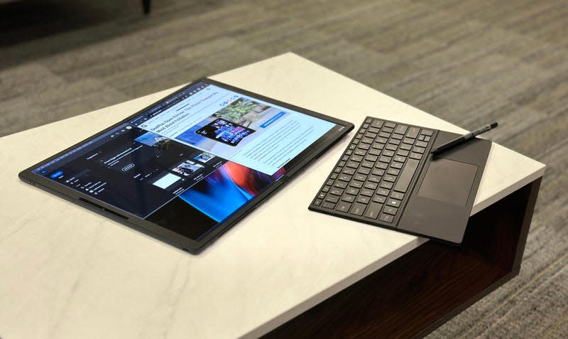 I’ve had issues where there was rough input delay when dragging or expanding windows on tablet mode. - Photo: Kyle Barr / Gizmodo