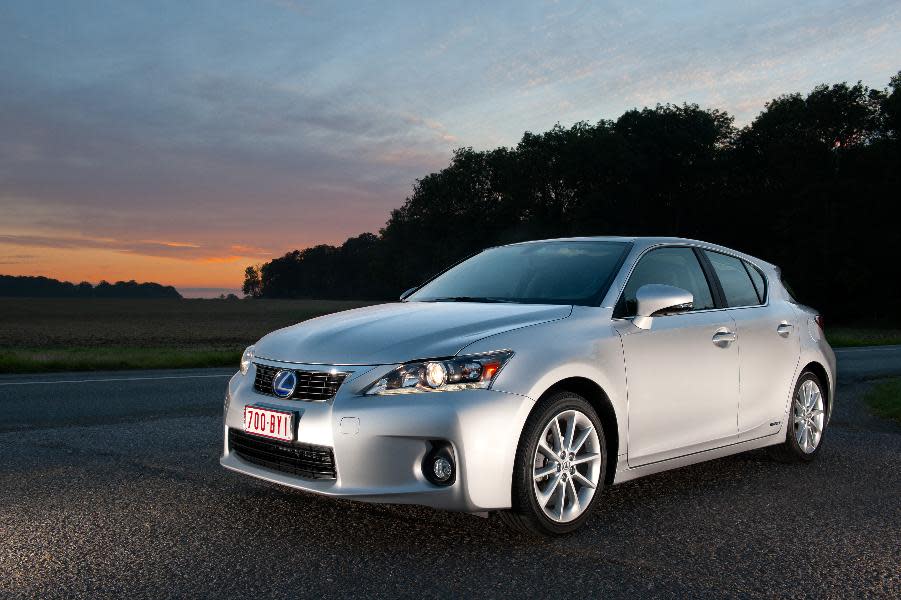 <p>Lexus CT 200h<br>(Yahoo Autos) </p>