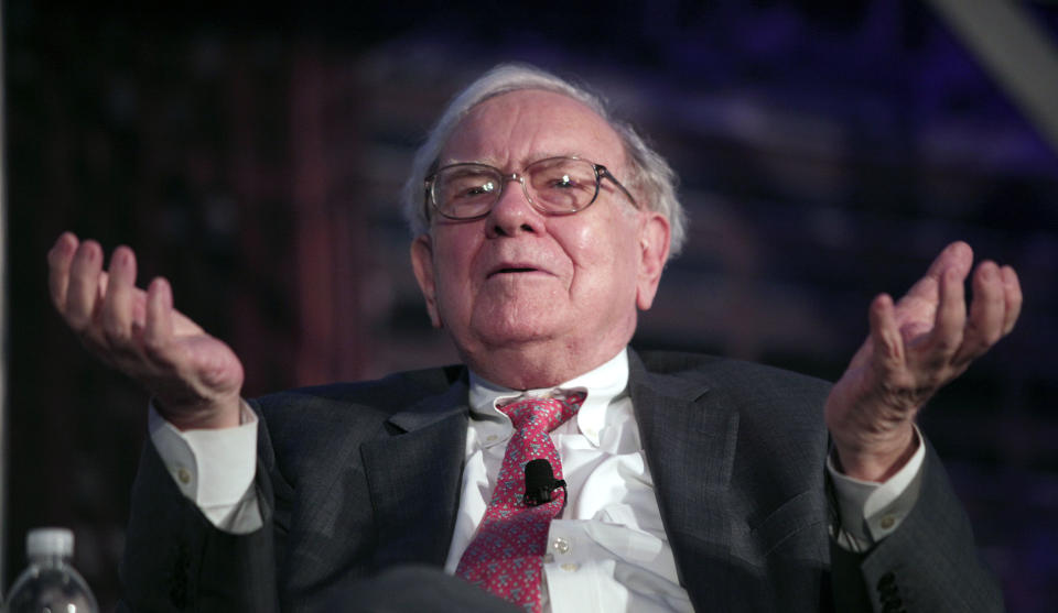 Warren Buffett declared on Saturday that bitcoin 'doesn't produce anything'. Photo: Bill Pugliano/Getty