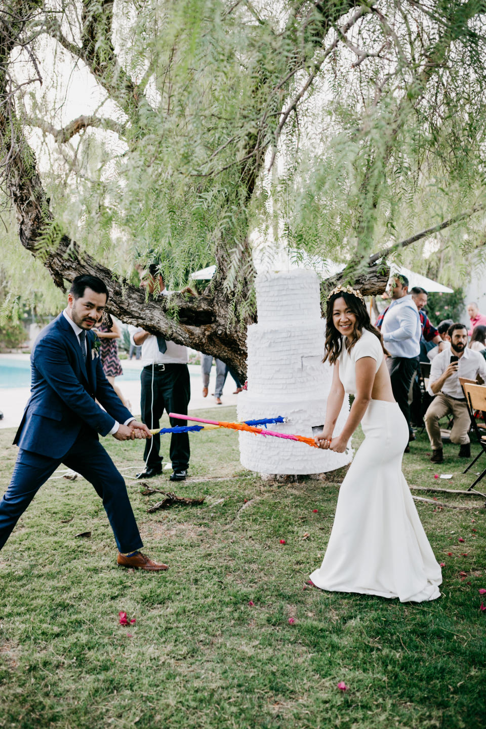 The bride and groom had their game faces on when they&nbsp;tied the knot at La Chureya Estate in Palm Springs.&nbsp; (Photo: <a href="http://lukeandmallory.com/" target="_blank">Luke and Mallory</a>)