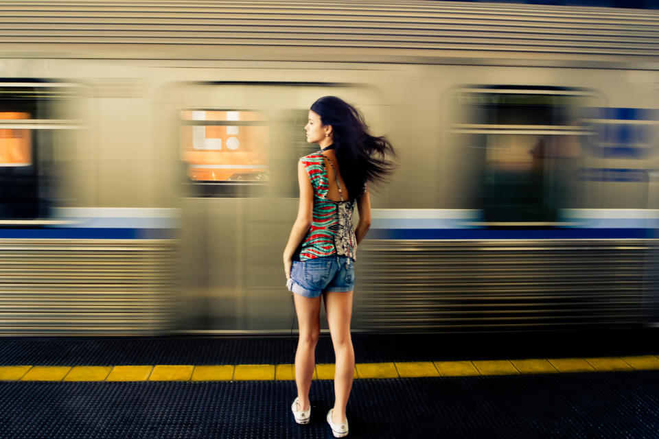 Un joven indio se enamoró de una mujer con la que compartió un viaje en tren en julio de 2018. Desde ese momento comenzó una campaña para volver a encontrarla. Foto: Fabiano Aguiar/Getty Images