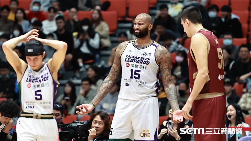 「表弟」卡森斯（DeMarcus Cousins）T1初登場，不適應台灣吹判尺度。（圖／記者劉彥池攝影）