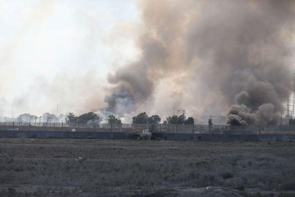 Soldados israelíes y fuerzas palestinas se enfrentan en Gaza en uno de los episodios más violentos del conflicto en los últimos años.