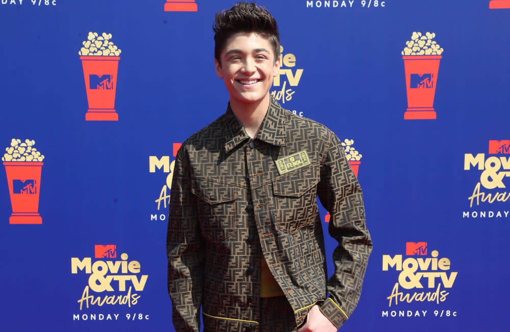 Asher Angel revealed what it's actually like being on set with Zachary Levi credit:Bang Showbiz