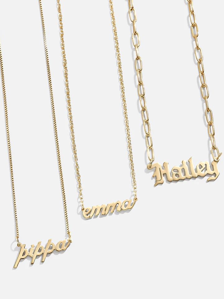 gold nameplate necklaces