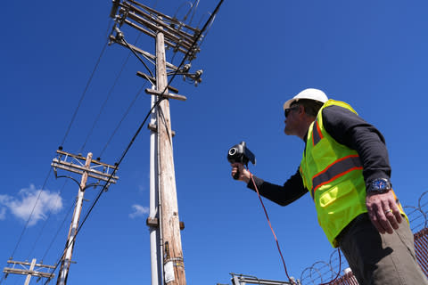 Capturing power distribution poles using the Looq Q camera, an imaging component of the Looq platform. High data quality allows you to update asset management databases, complete complex engineering tasks such as polar load analysis and phase tracking, and create reliable survey-provable as-built records with a single Looq survey. Image courtesy of Looq AI.