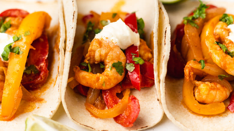 Close up of shrimp fajitas