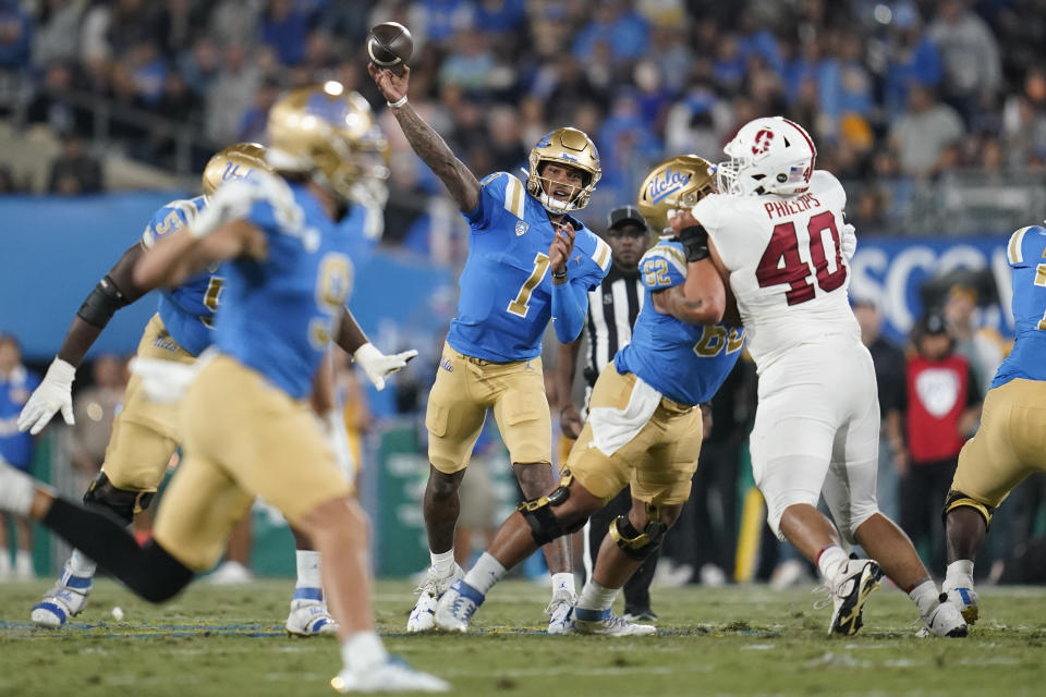 UCLA quarterback Dorian Thompson-Robinson (1) throws during the first half of an NCAA college football game against Stanford in Pasadena, Calif., Saturday, Oct. 29, 2022. (AP Photo/Ashley Landis)
