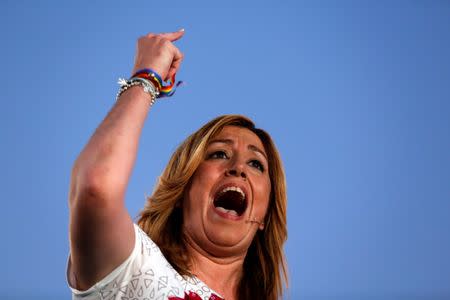 Andalusia's Socialist Workers' Party (PSOE) leader and regional government president Susana Diaz delivers her speech during the final campaign rally ahead of Spain's June 26 general election in the Andalusian capital of Seville, southern Spain, June 24, 2016. REUTERS/Marcelo del Pozo