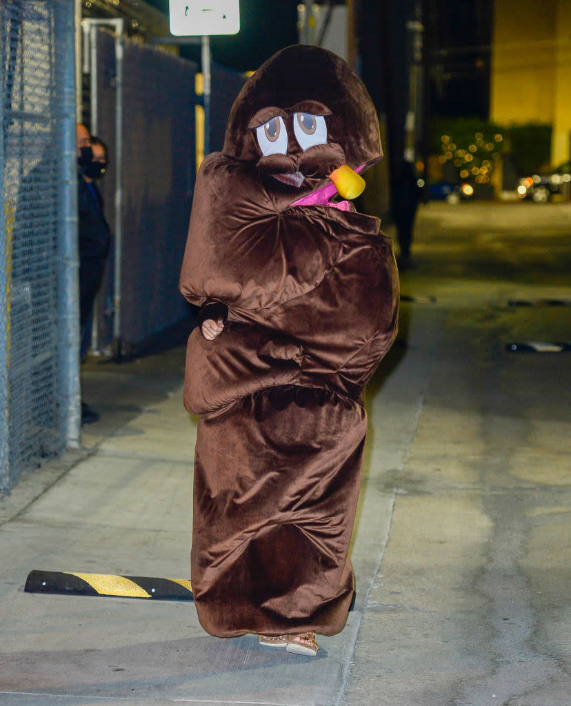 Katy Perry dressed like poop