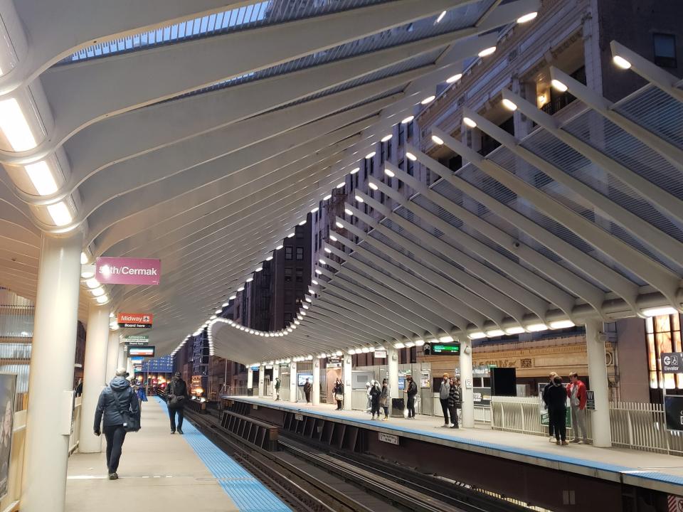chicago washington and wabash L train station