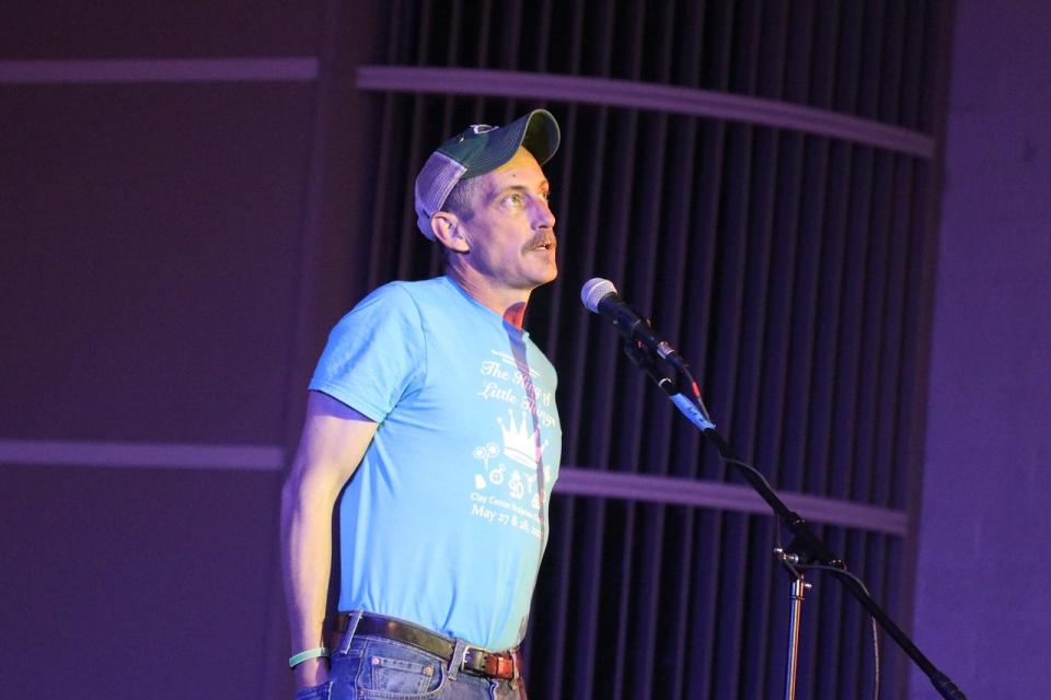 Storyteller Bil Lepp performing at the Flatwater Tales Storytelling Festival, held June 3-4, 2022 at the Historic Grove Theater in Oak Ridge.