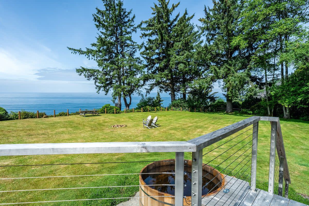 The Manzanita Shoreline Cabin