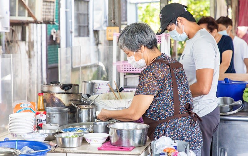 南投中興新村｜陳爸陳媽麵攤