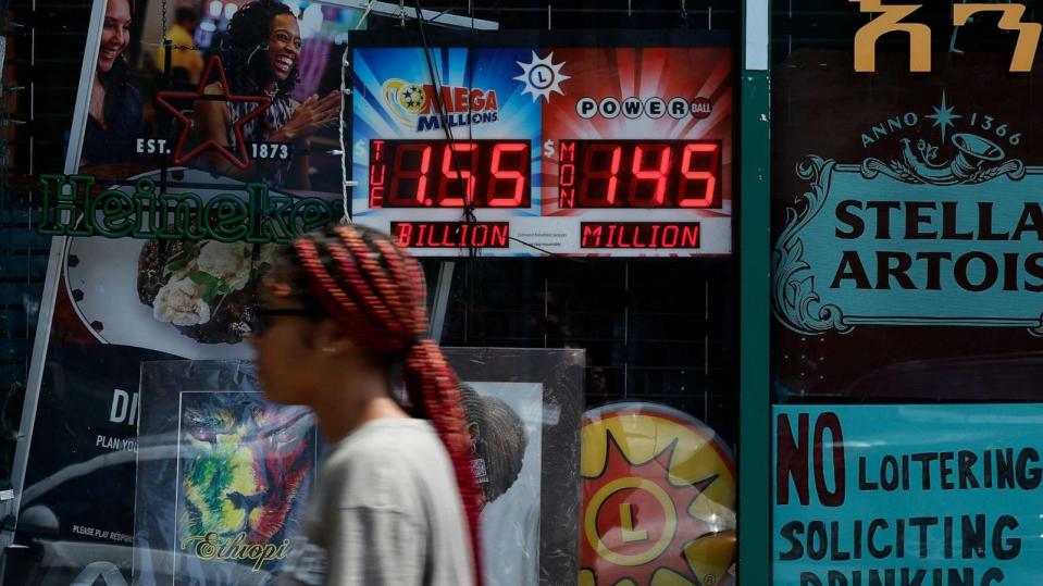 PHOTO: An electronic sign advertises the Mega Millions and Power Ball jackpot amounts outside a convenience store on August 7, 2023 in Silver Spring, Maryland. (Chip Somodevilla/Getty Images)