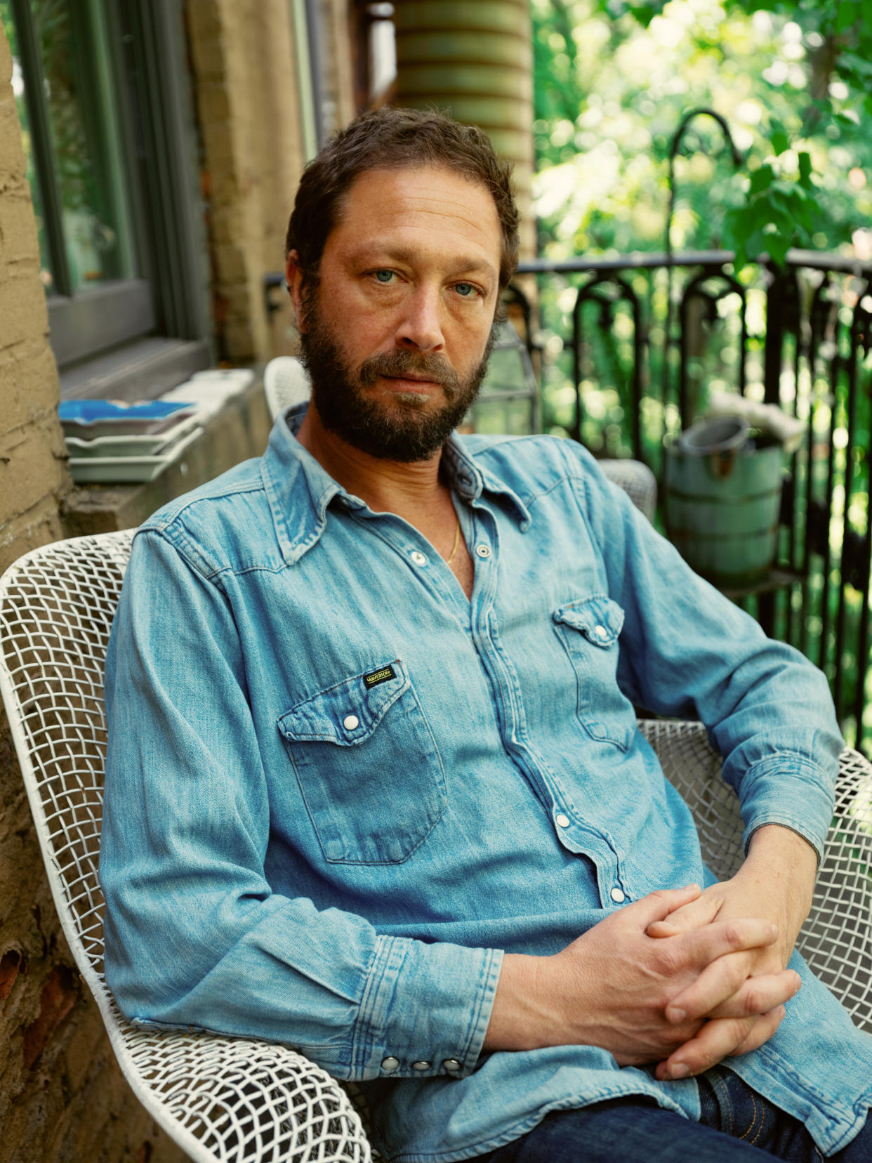 Ebon Moss-Bachrach en Nueva York el 31 de mayo de 2023. “El oso”, que regresa esta semana para su segunda temporada, le ha dado a Moss-Bachrach su papel más destacado hasta la fecha. (Mark Elzey/The New York Times)